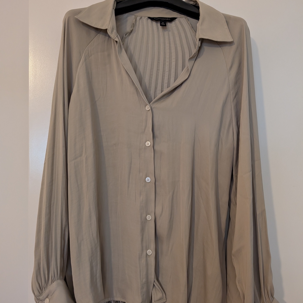 Banana Republic Beige Button Down Shirt